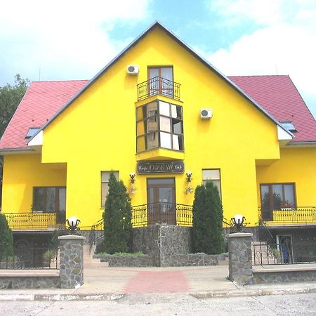 Duet Hotel Uzhhorod Eksteriør billede