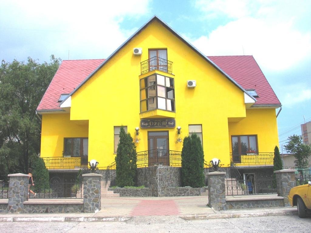 Duet Hotel Uzhhorod Eksteriør billede
